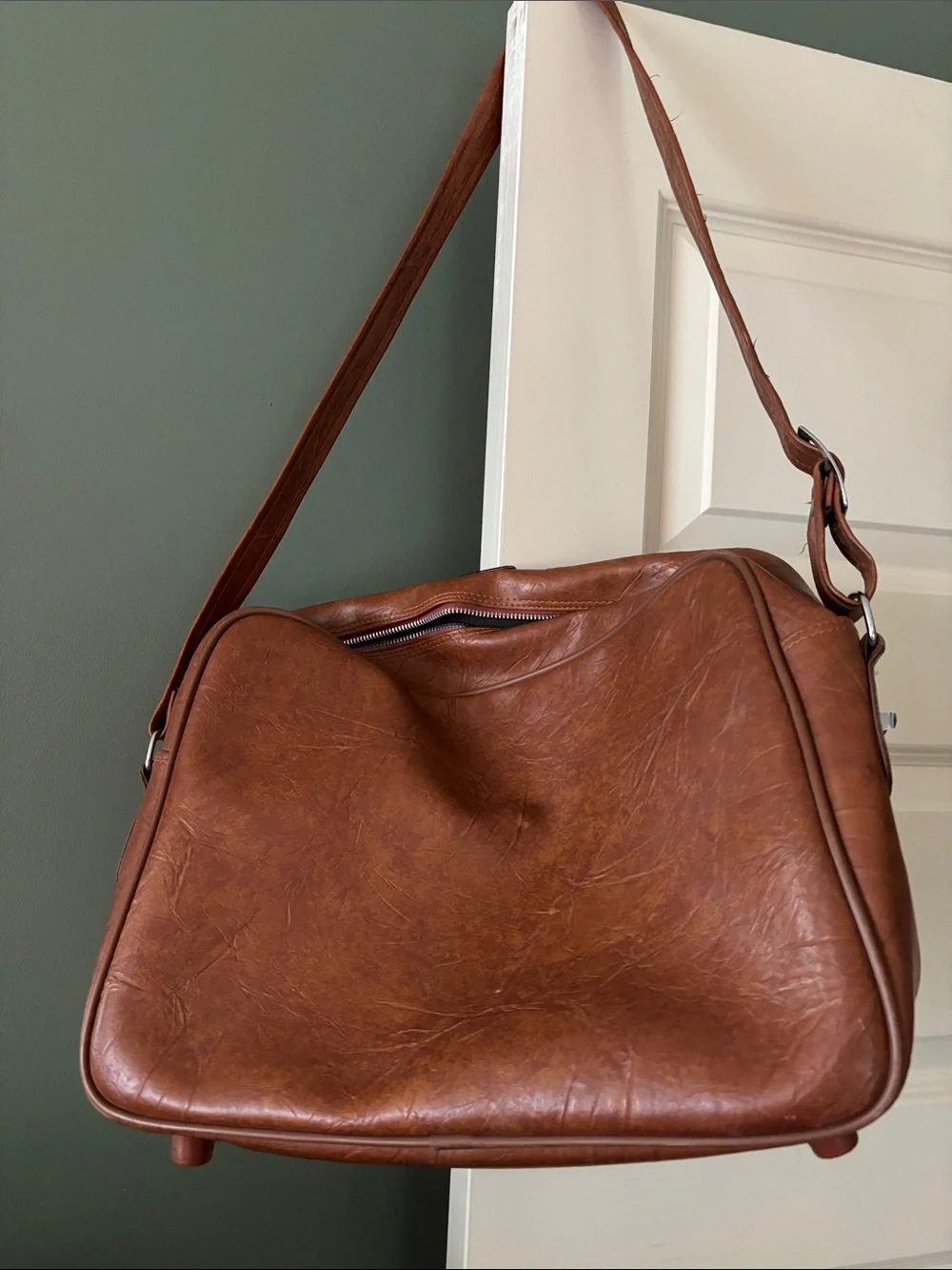 Vintage Brown Messenger Bag - Stradellina brand - Classic Design